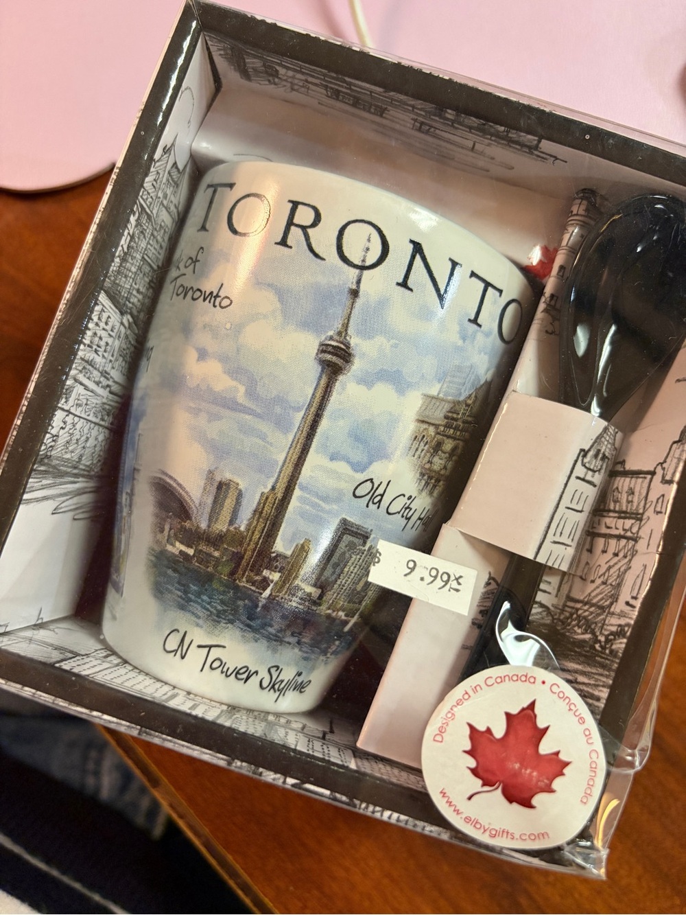 NEW Toronto CN Tower mug & spoon set features illustrated Toronto landmarks